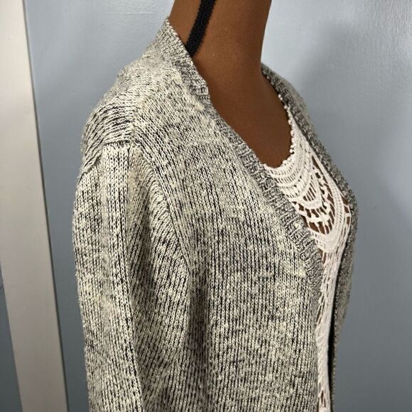 Debut, Long Sleeve Open Front Knit Cardigan, Boho Pattern Along Bottom, Size M/L - Picture 6 of 8